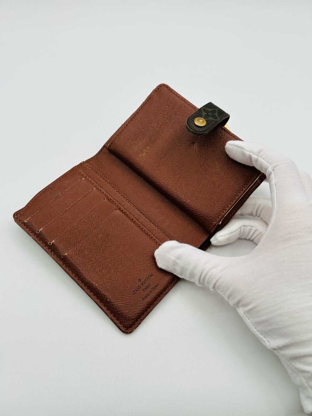 Louis Vuitton Kisslock Wallet - Picture 6 of 16